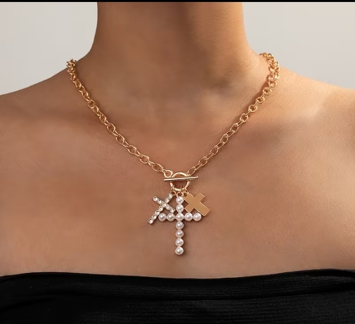 Collar religioso doble cruz con perlas y circonias dorado